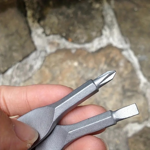 Mini Screwdrivers Keys Set 2 pieces - Picture 2 of 6